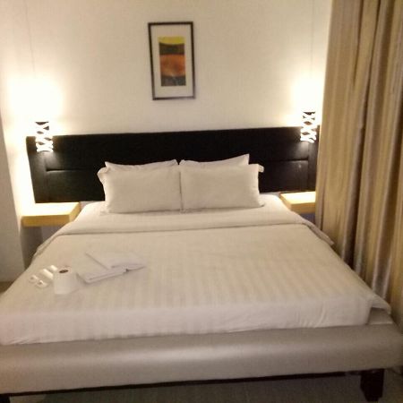 Dragonlink Suites @ Bel-Air Soho Makati City Eksteriør bilde
